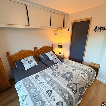 In/ski Out * Courchevel